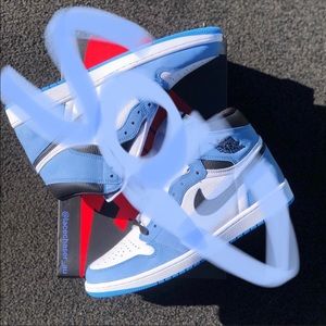 AIR JORDAN 1 University Blue